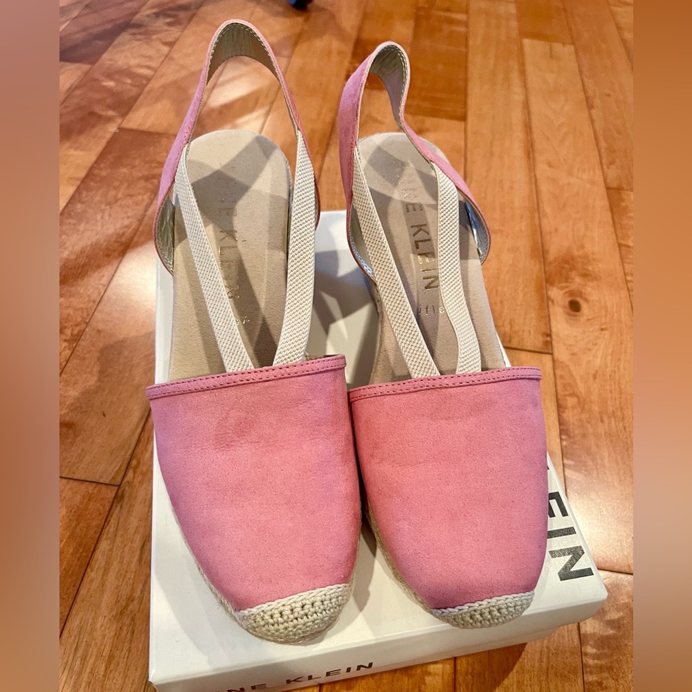 Anne Klein Abril Espadrille Wedge Size 10 Pink Faux Suede